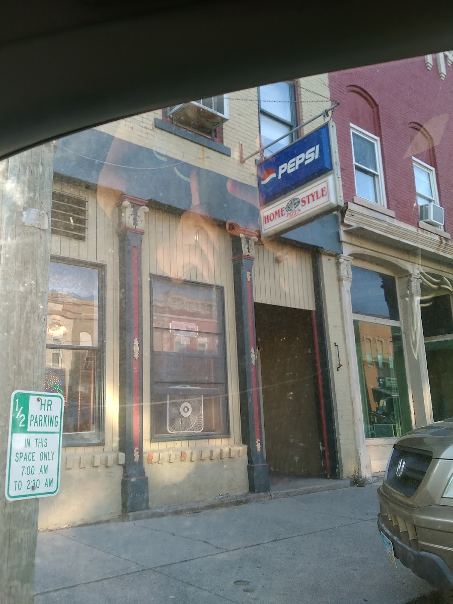 Homestyle Pizza Photos 2